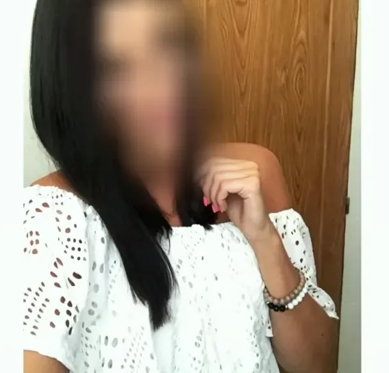 Isabell, 34