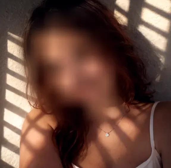 Jacqueline, 23