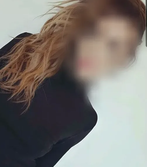 Melanie, 28