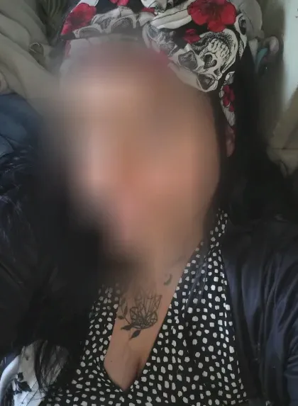 Nina, 36