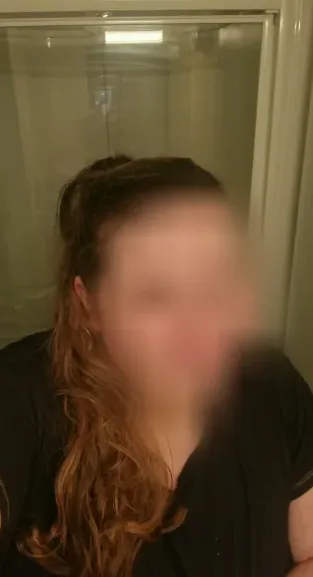 Vanessa, 26